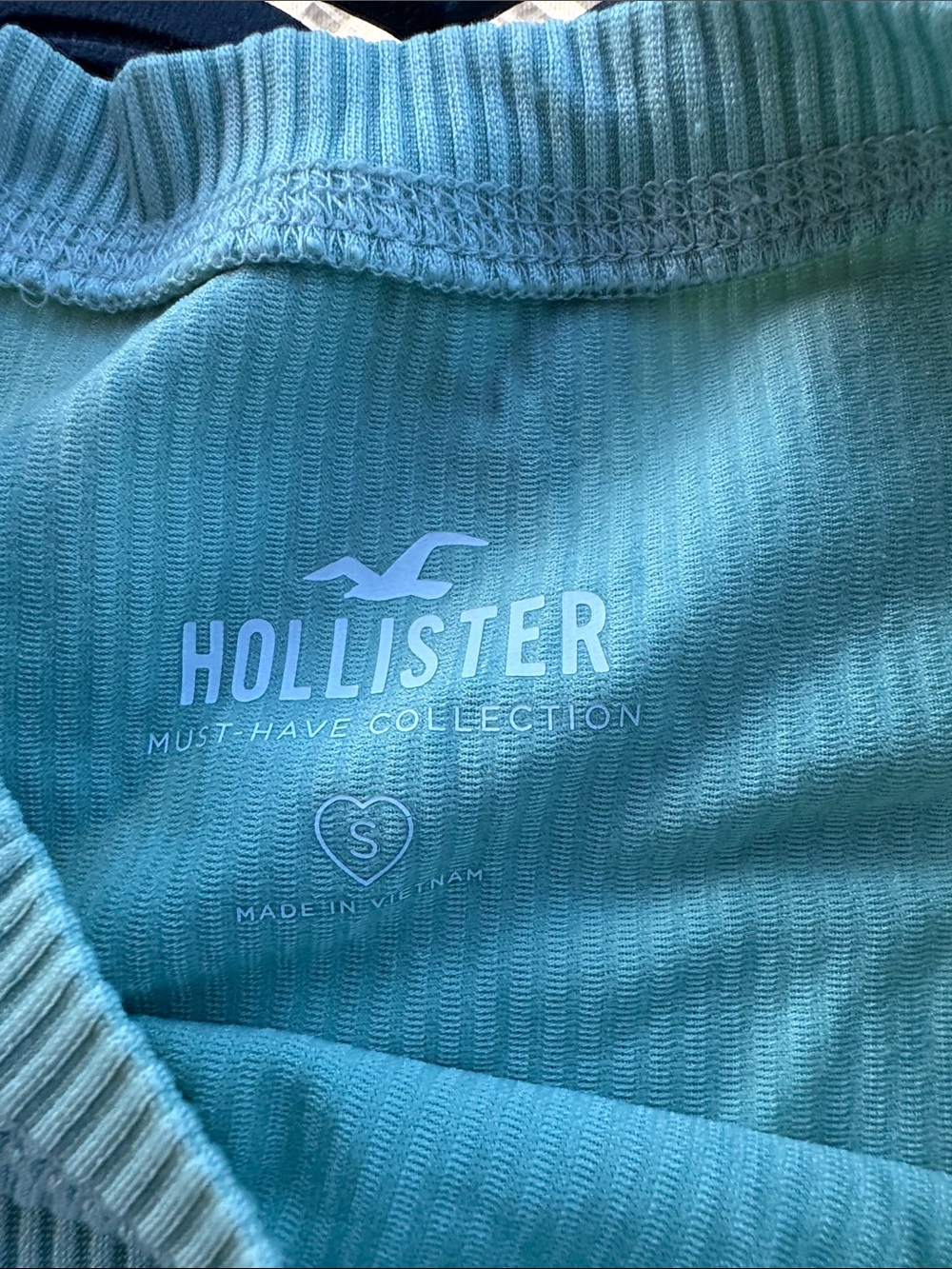 Hollister Ribbed Tank Top Trio — Black, White, Sage Green - Picture 5 of 9